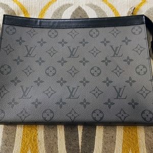 Louis Vuitton Reverse Monogram  Pochette Voyage MM Eclipse.
